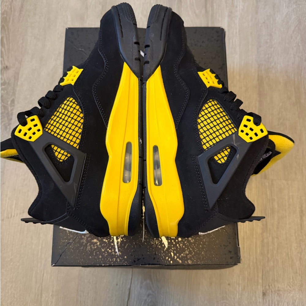 Jordan Retro 4 Black and yellow sz 8 - Picture 6 of 8